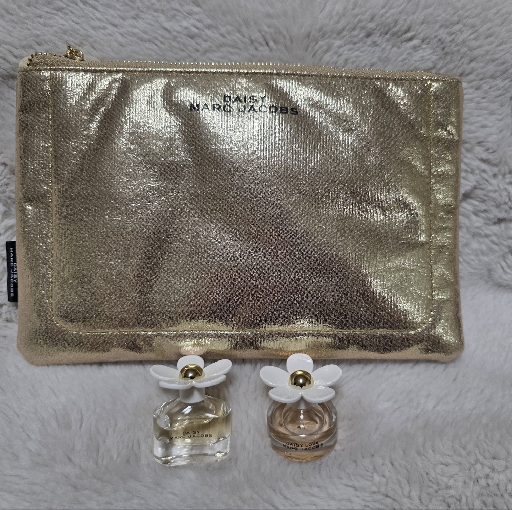 Marc Jacobs Daisy Set With Pouch